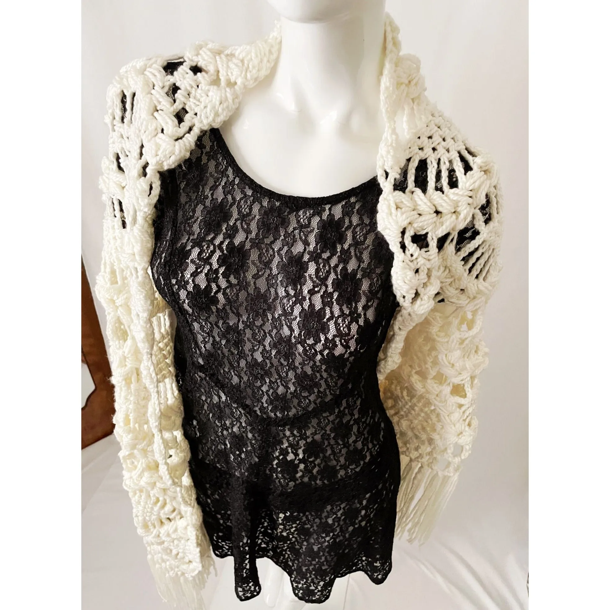 Vintage Oversized Chunky Crochet Fringed Poncho